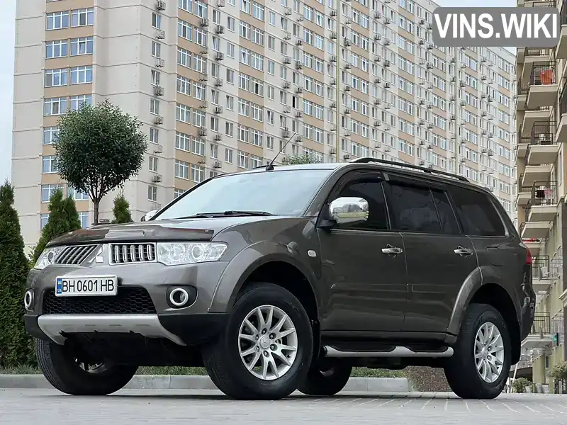 Позашляховик / Кросовер Mitsubishi Pajero Sport 2012 2.5 л. Автомат обл. Одеська, Одеса - Фото 1/21