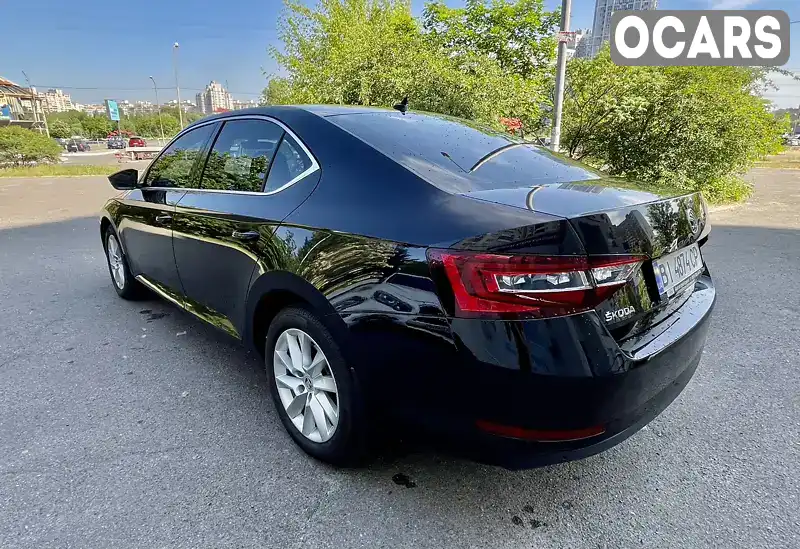 TMBCJ8NP7GB300180 Skoda Superb 2016 Ліфтбек 1.97 л. Фото 4