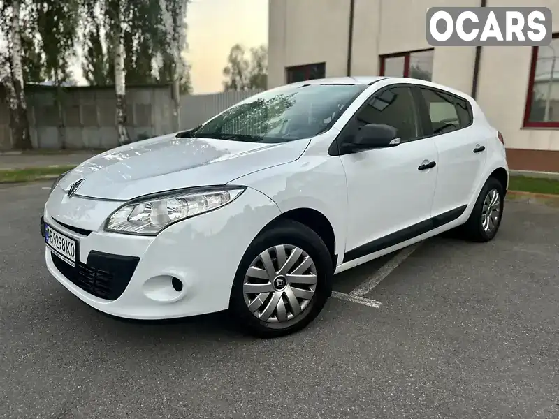 Хетчбек Renault Megane 2010 1.6 л. Ручна / Механіка обл. Вінницька, Вінниця - Фото 1/21