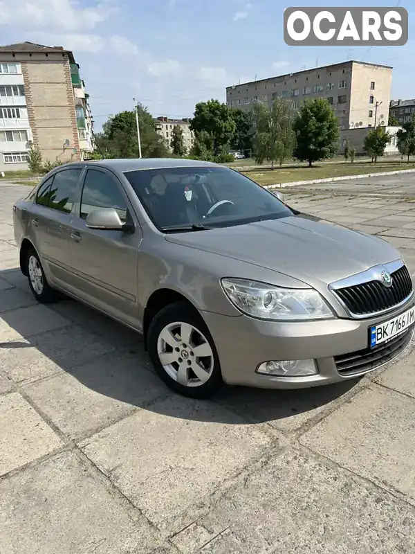 Ліфтбек Skoda Octavia 2010 1.6 л. Ручна / Механіка обл. Хмельницька, Славута - Фото 1/9