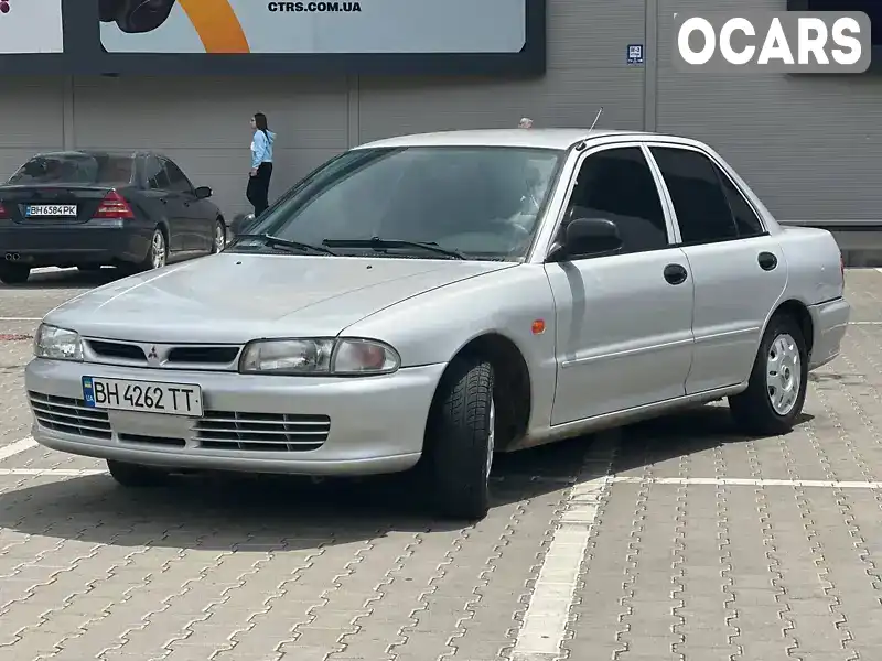 JMBSNCB1APU505137 Mitsubishi Lancer 1993 Седан 1.3 л. Фото 4