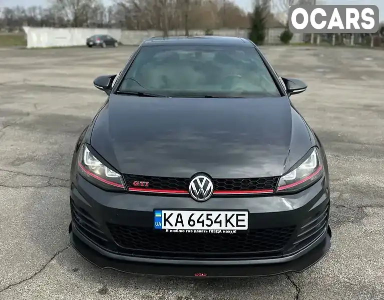 Хетчбек Volkswagen Golf GTI 2014 2 л. Автомат обл. Львівська, Радехів - Фото 1/8