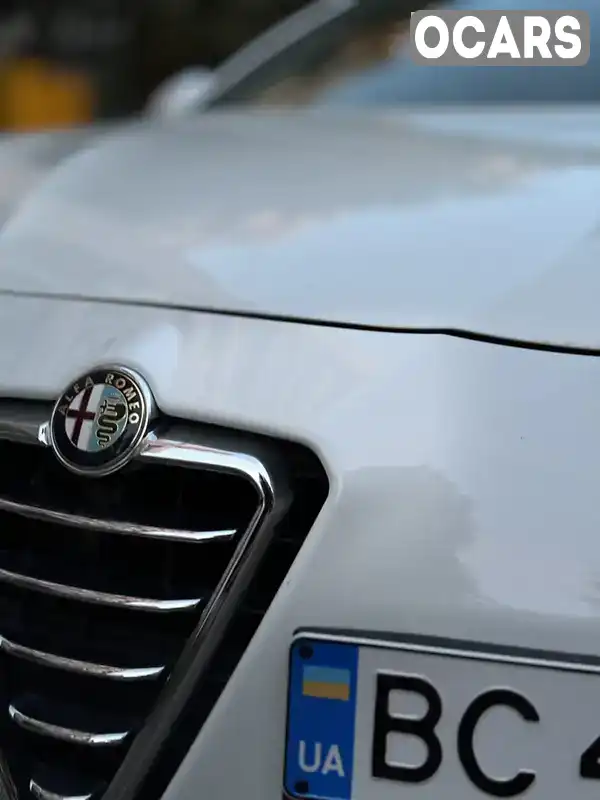 Хэтчбек Alfa Romeo Giulietta 2011 1.6 л. Ручная / Механика обл. Львовская, Львов - Фото 1/15