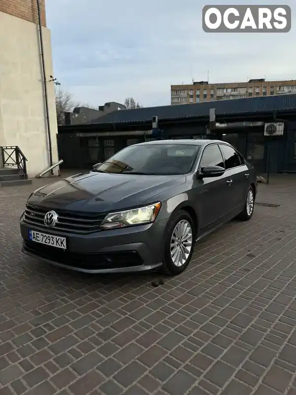 Седан Volkswagen Passat 2015 1.8 л. Автомат обл. Дніпропетровська, Кривий Ріг - Фото 1/15