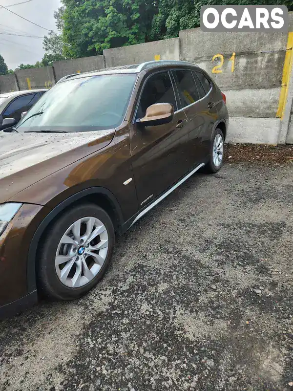 WBAVP51070VP36575 BMW X1 2010 Внедорожник / Кроссовер 2 л. Фото 5