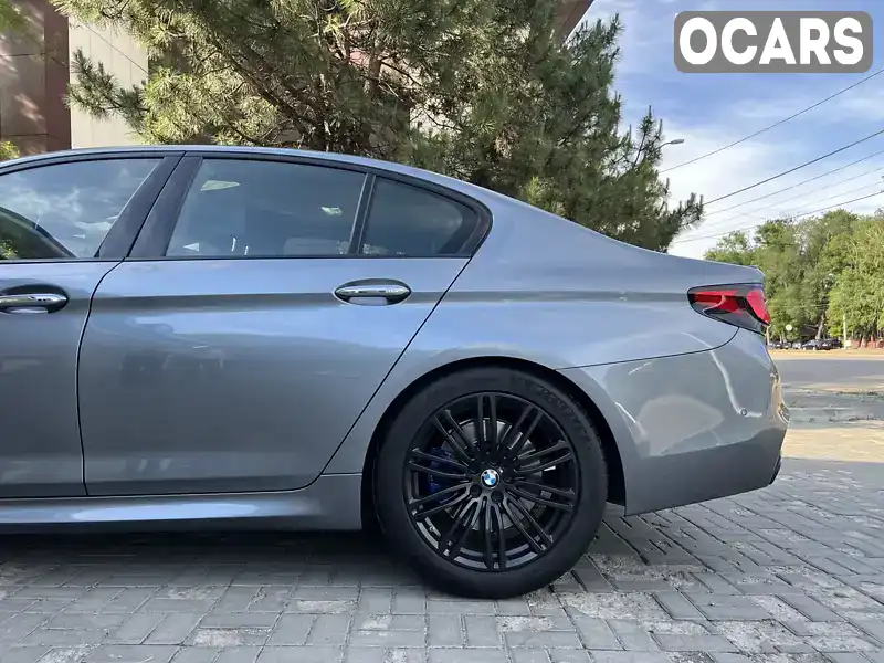 WBAJB9C55JG464000 BMW 5 Series 2018 Седан 4.39 л. Фото 4