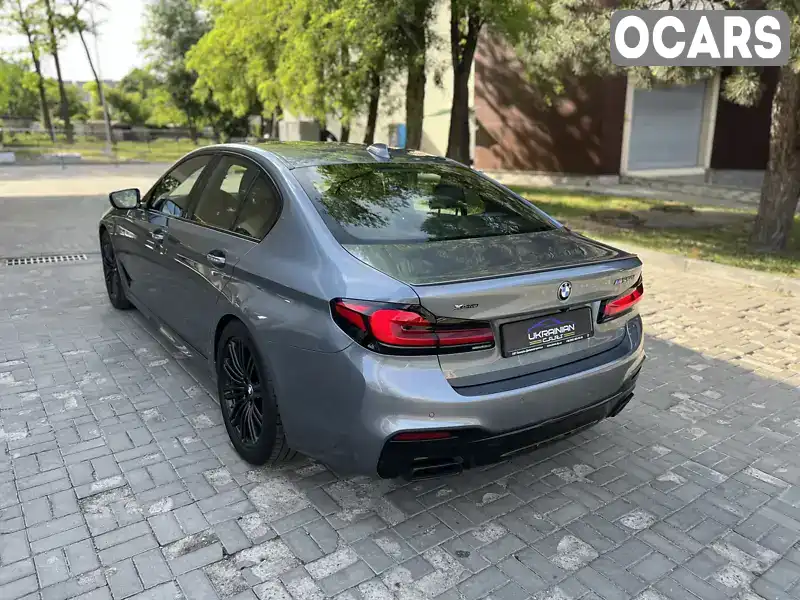 WBAJB9C55JG464000 BMW 5 Series 2018 Седан 4.39 л. Фото 9