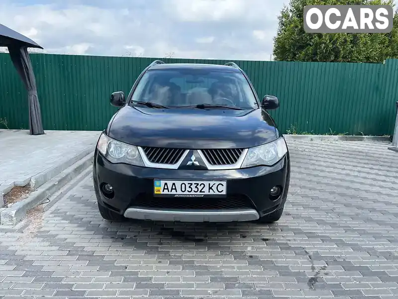 Позашляховик / Кросовер Mitsubishi Outlander XL 2008 2.4 л. Ручна / Механіка обл. Київська, Київ - Фото 1/15