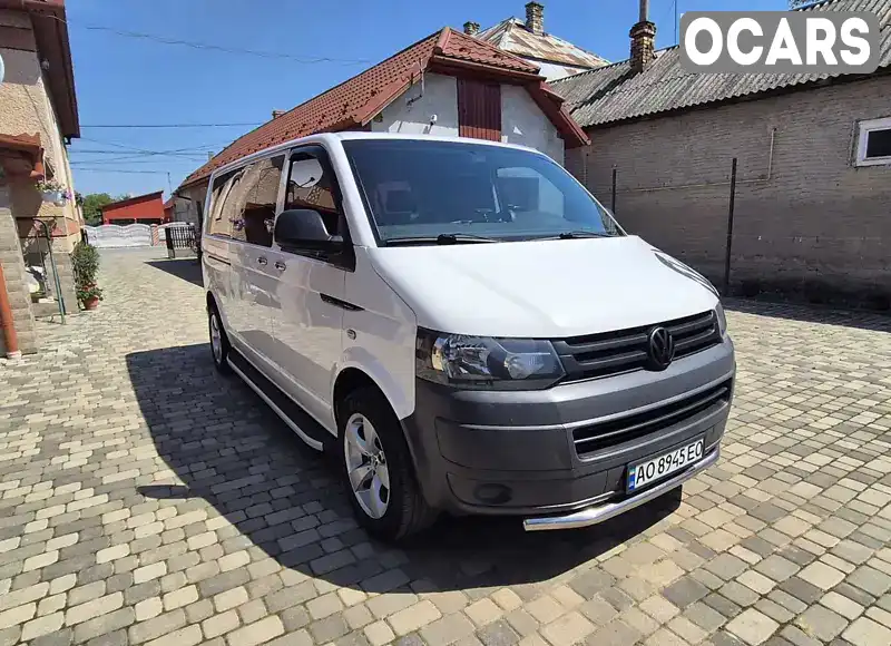 Минивэн Volkswagen Transporter 2012 1.98 л. Ручная / Механика обл. Закарпатская, Ужгород - Фото 1/18