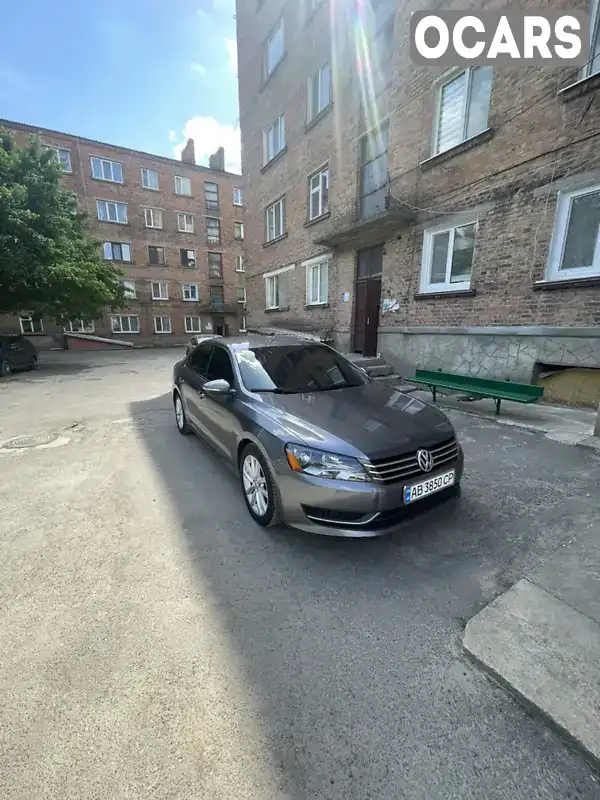 Седан Volkswagen Passat 2012 2.48 л. Автомат обл. Винницкая, Бершадь - Фото 1/16