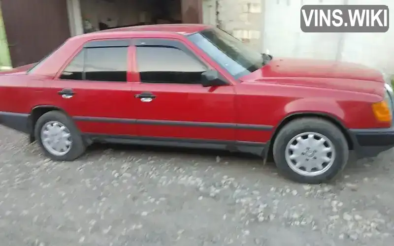 Седан Mercedes-Benz E-Class 1988 2.3 л. Ручная / Механика обл. Тернопольская, Тернополь - Фото 1/15