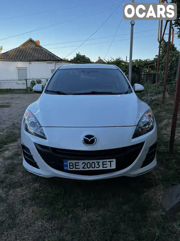 Седан Mazda 3 2012 2 л. Ручна / Механіка обл. Миколаївська, Первомайськ - Фото 1/21