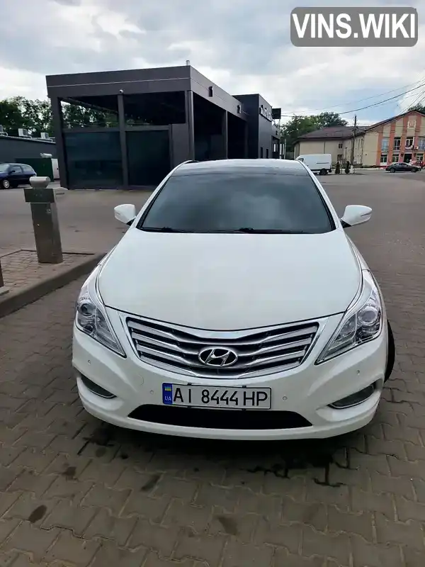 Седан Hyundai Grandeur 2013 3 л. Автомат обл. Киевская, Киев - Фото 1/10