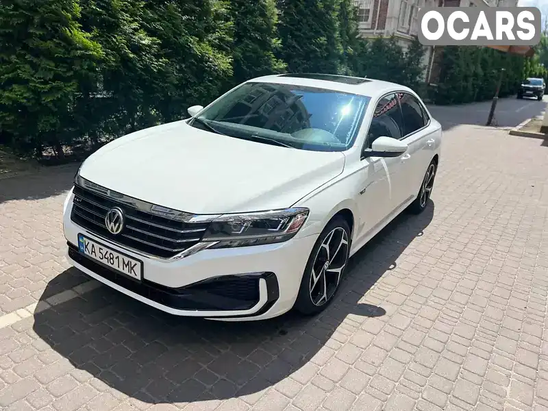 Седан Volkswagen Passat 2020 2 л. Автомат обл. Київська, Київ - Фото 1/21