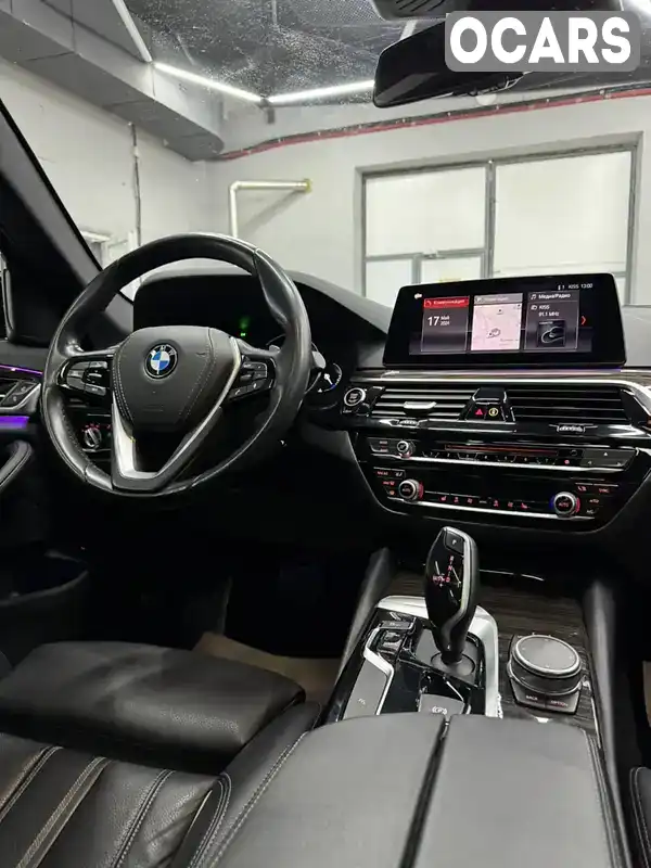 WBAJA7C5XKWW17646 BMW 5 Series 2018 Седан 2 л. Фото 4