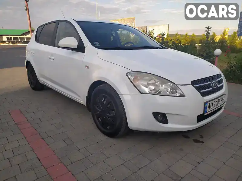 Хетчбек Kia Ceed 2008 1.4 л. Ручна / Механіка обл. Закарпатська, Ужгород - Фото 1/13