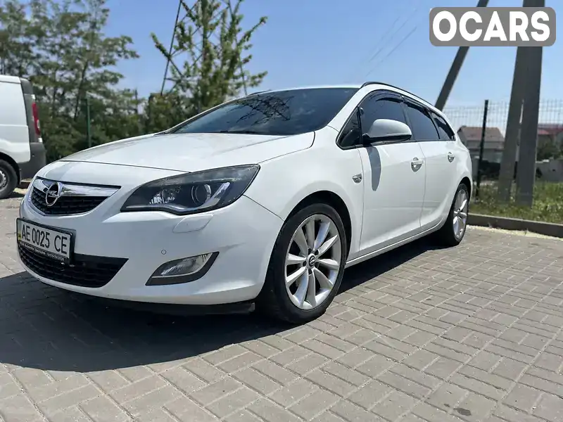 Універсал Opel Astra 2011 1.7 л. Ручна / Механіка обл. Дніпропетровська, Новомосковськ - Фото 1/19