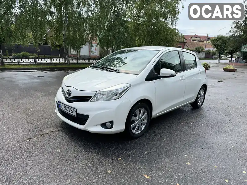 Хетчбек Toyota Yaris 2012 null_content л. Ручна / Механіка обл. Закарпатська, Хуст - Фото 1/17