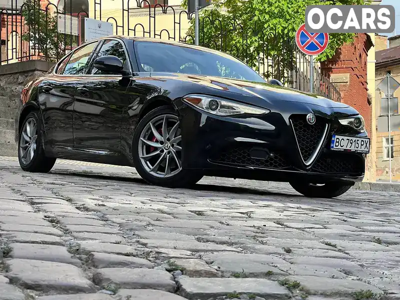 Седан Alfa Romeo Giulia 2017 2 л. Автомат обл. Закарпатська, Ужгород - Фото 1/21