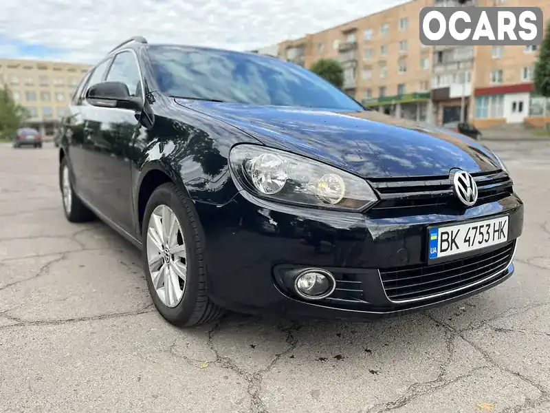 Універсал Volkswagen Golf 2012 1.6 л. Ручна / Механіка обл. Рівненська, Костопіль - Фото 1/17