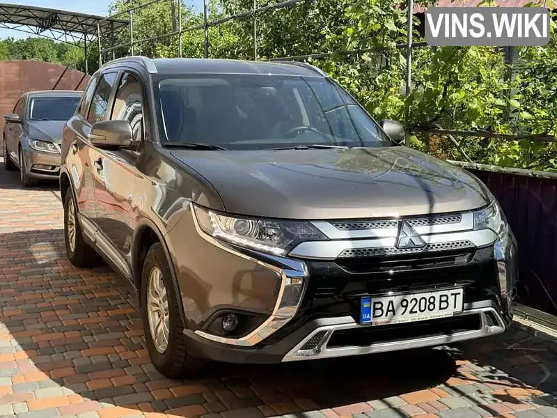 Позашляховик / Кросовер Mitsubishi Outlander 2018 2 л. Варіатор обл. Кіровоградська, Кропивницький (Кіровоград) - Фото 1/16