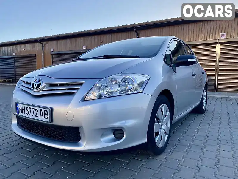 Хетчбек Toyota Auris 2011 1.6 л. Ручна / Механіка обл. Одеська, Одеса - Фото 1/13