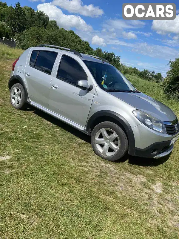 Хетчбек Dacia Sandero 2011 1.39 л. Ручна / Механіка обл. Рівненська, Острог - Фото 1/14