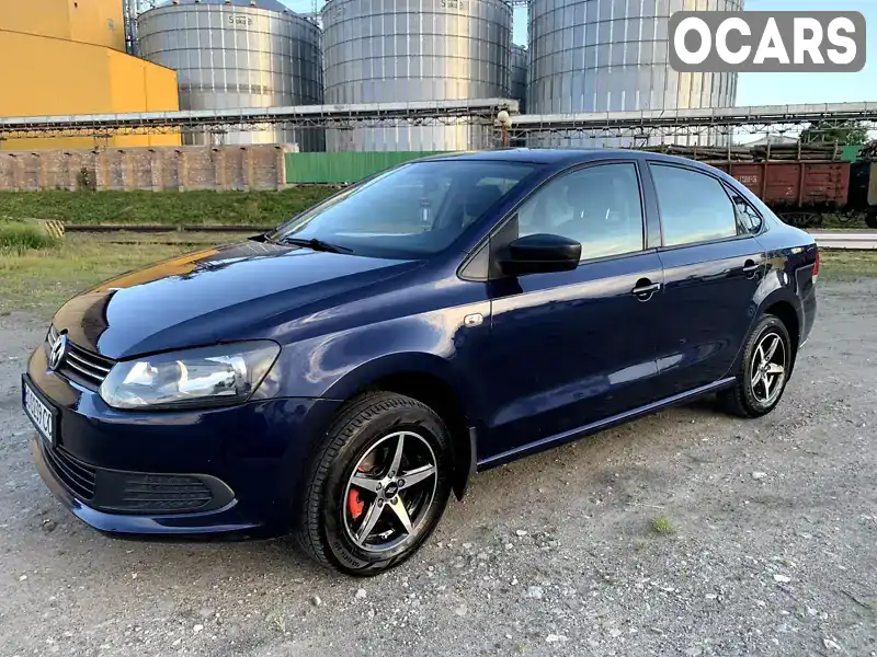 Седан Volkswagen Polo 2012 1.6 л. Ручна / Механіка обл. Тернопільська, Козова - Фото 1/21