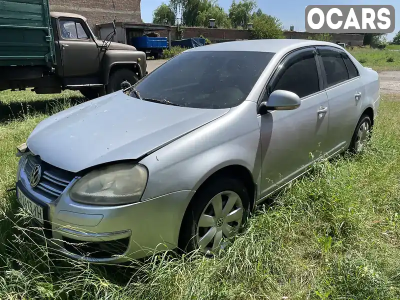 Седан Volkswagen Jetta 2006 1.6 л. Ручна / Механіка обл. Черкаська, Кам'янка - Фото 1/9