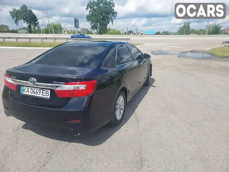 Седан Toyota Camry 2012 2.5 л. Автомат обл. Киевская, Белая Церковь - Фото 1/21