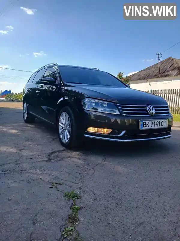 Универсал Volkswagen Passat 2012 2 л. Ручная / Механика обл. Ровенская, Ровно - Фото 1/21