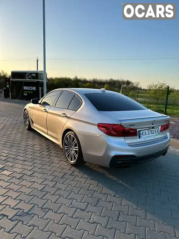 WBAJB9C53KB288661 BMW 5 Series 2018 Седан 4.39 л. Фото 3