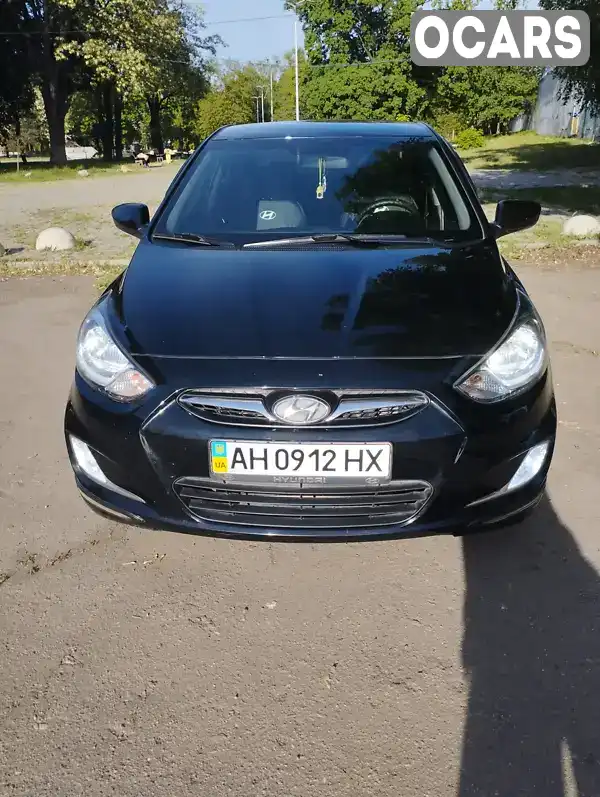 Седан Hyundai Accent 2012 1.4 л. Ручна / Механіка обл. Донецька, Мирноград (Димитров) - Фото 1/21