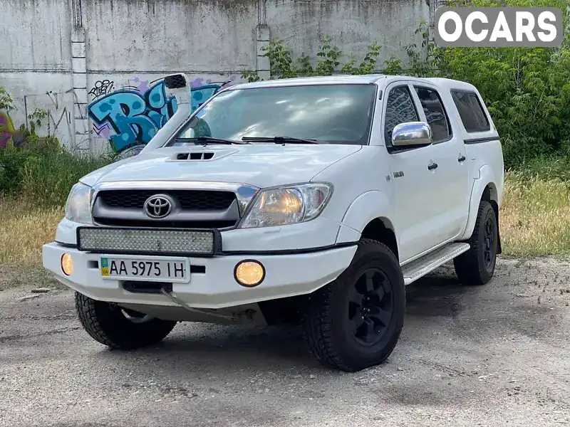 Пикап Toyota Hilux 2010 2.49 л. Ручная / Механика обл. Киевская, Киев - Фото 1/17