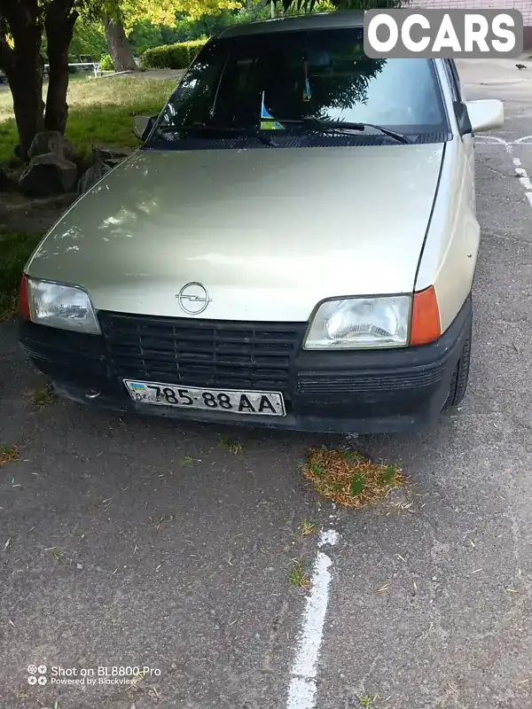 Хетчбек Opel Kadett 1988 1.3 л. Ручна / Механіка обл. Дніпропетровська, Кам'янське (Дніпродзержинськ) - Фото 1/5