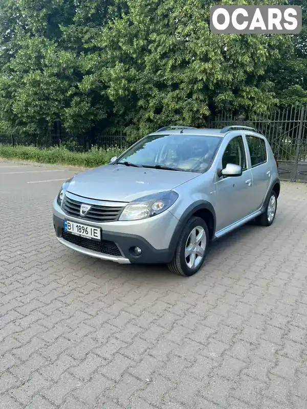 Хетчбек Dacia Sandero 2010 1.6 л. Ручна / Механіка обл. Полтавська, Миргород - Фото 1/21