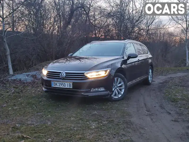 Універсал Volkswagen Passat 2016 2 л. Автомат обл. Житомирська, Звягель - Фото 1/17