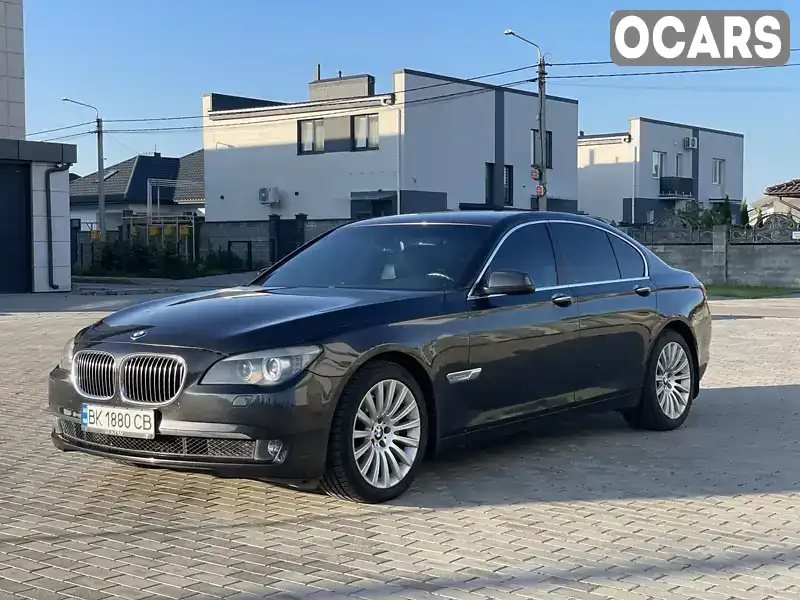 Седан BMW 7 Series 2010 3 л. Типтронік обл. Рівненська, Рівне - Фото 1/21