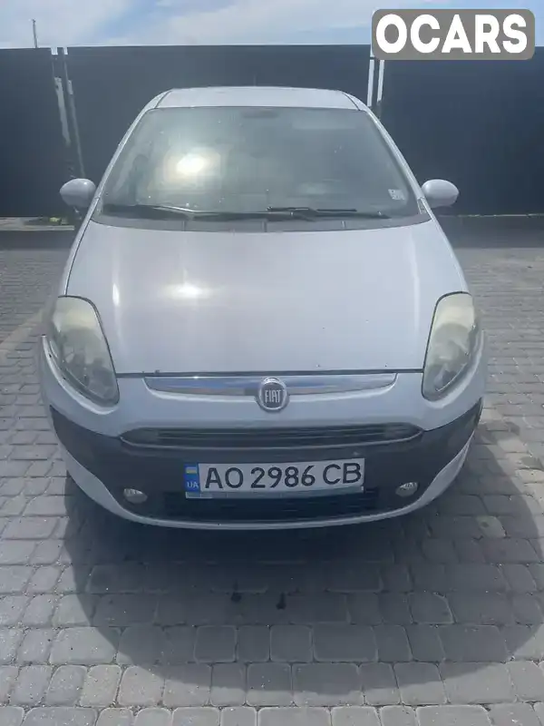 Хетчбек Fiat Punto 2011 1.25 л. Ручна / Механіка обл. Закарпатська, Мукачево - Фото 1/14