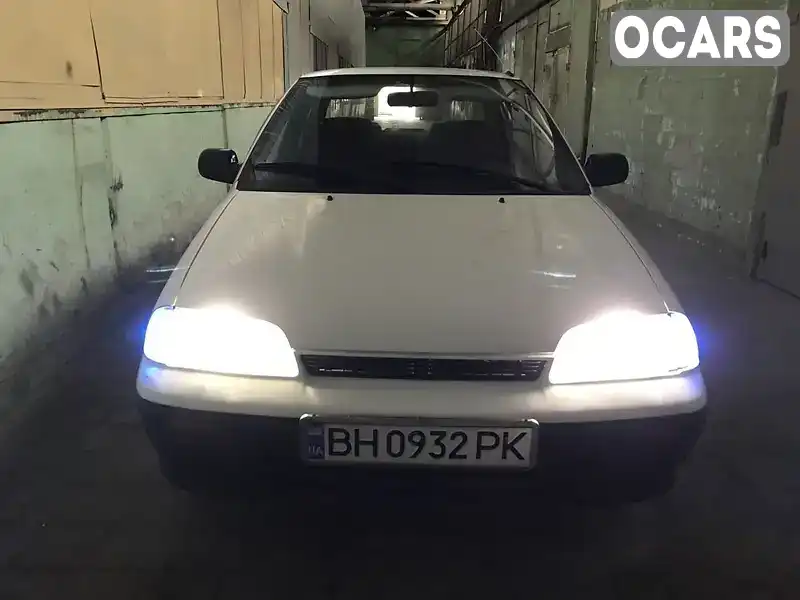 Седан Suzuki Swift 1994 1.3 л. Ручна / Механіка обл. Одеська, Одеса - Фото 1/9