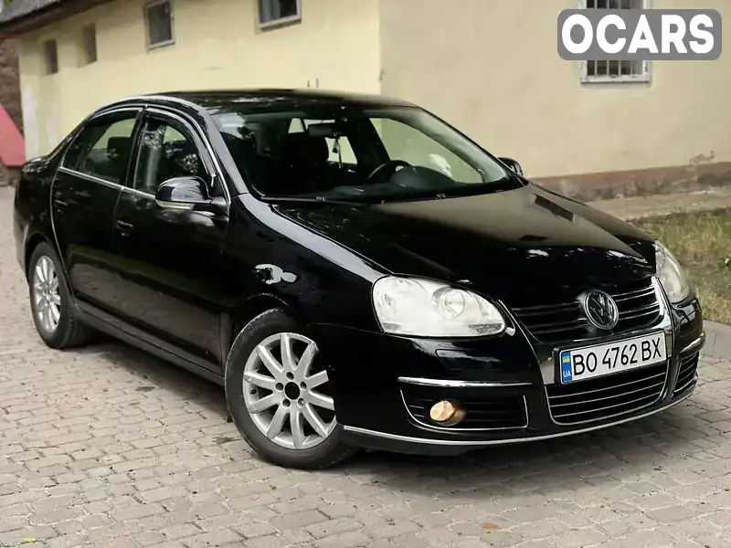 Седан Volkswagen Jetta 2005 2 л. Ручная / Механика обл. Тернопольская, Кременец - Фото 1/12