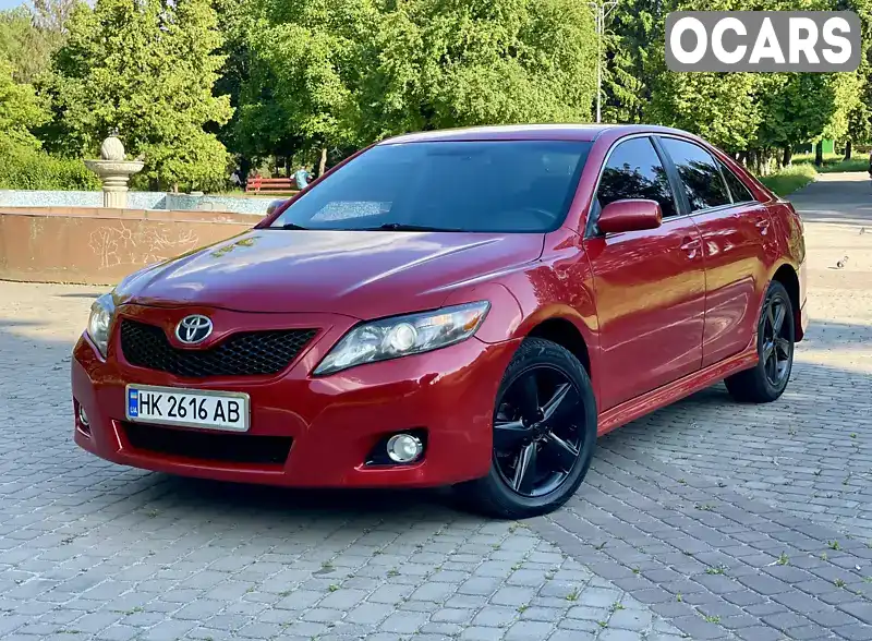 Седан Toyota Camry 2011 2.49 л. Автомат обл. Ровенская, Ровно - Фото 1/21