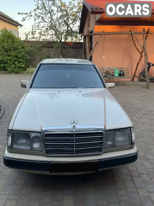 Седан Mercedes-Benz E-Class 1986 2.6 л. Ручна / Механіка обл. Львівська, Яворів - Фото 1/10