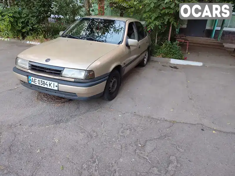 Седан Opel Vectra 1989 1.8 л. Ручна / Механіка обл. Дніпропетровська, Нікополь - Фото 1/10