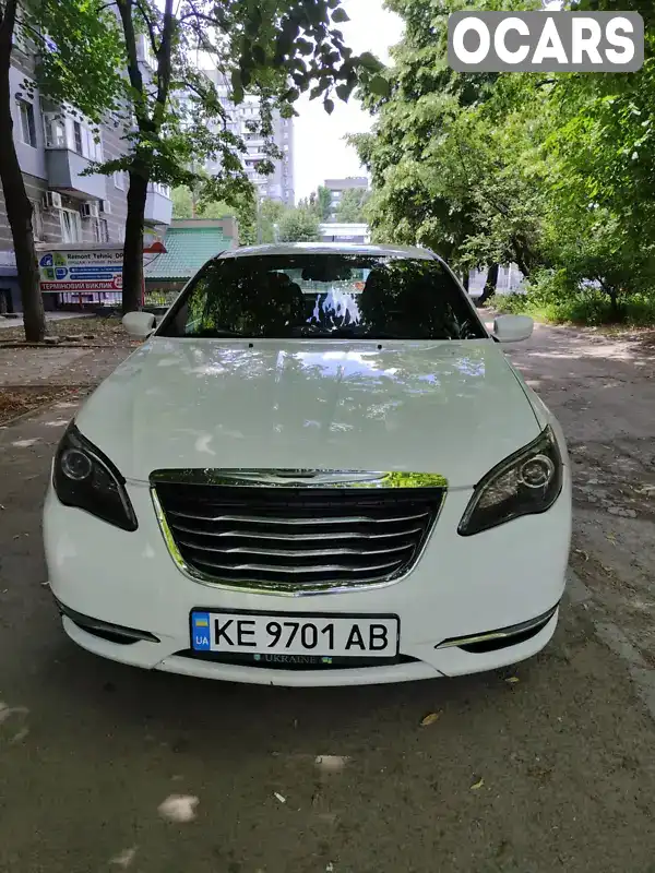 Седан Chrysler 200 2012 2.36 л. Автомат обл. Дніпропетровська, Дніпро (Дніпропетровськ) - Фото 1/12