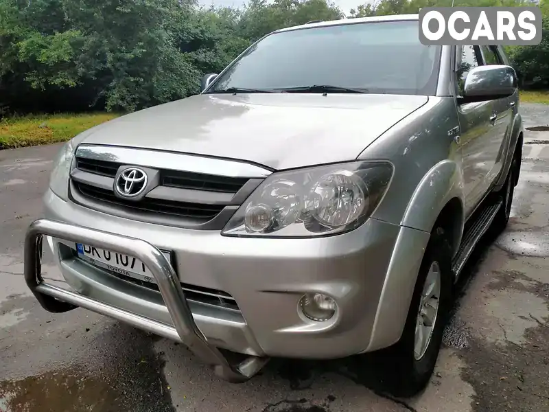 Позашляховик / Кросовер Toyota Fortuner 2007 2.69 л. Автомат обл. Рівненська, Рівне - Фото 1/10