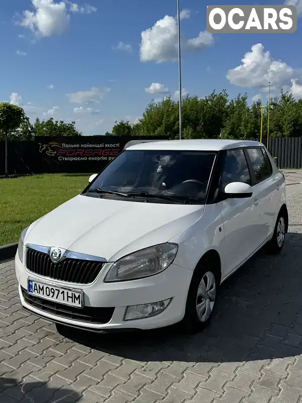 Хетчбек Skoda Fabia 2011 1.39 л. Ручна / Механіка обл. Житомирська, Бердичів - Фото 1/18