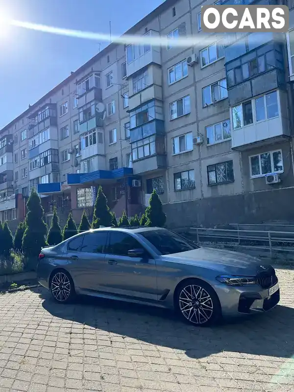 WBAJE7C57JWD49614 BMW 5 Series 2018 Седан 3 л. Фото 1