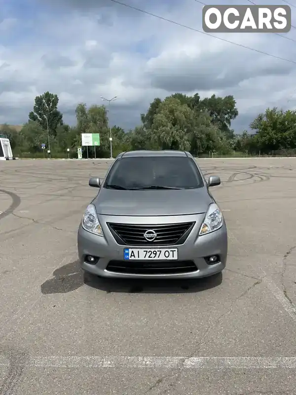 Седан Nissan Versa 2013 1.6 л. Автомат обл. Київська, Київ - Фото 1/21