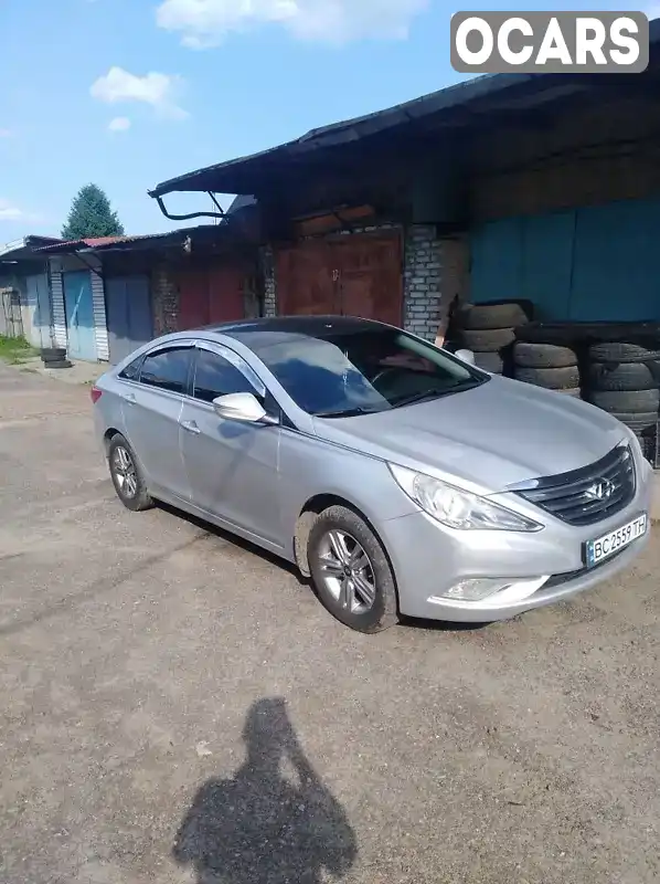 Седан Hyundai Sonata 2013 2 л. Автомат обл. Львівська, Червоноград - Фото 1/7